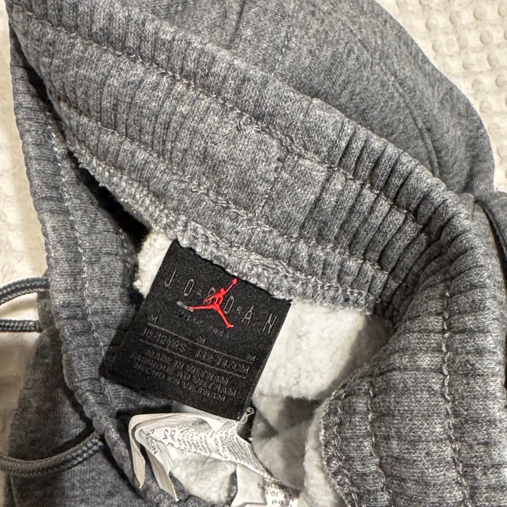 Boys Jordan Gray Matching Set med - Picture 5 of 5